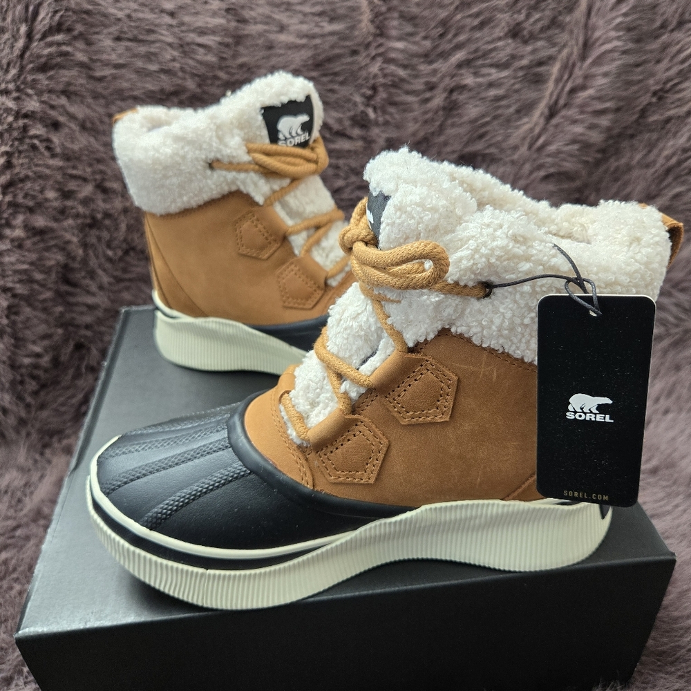 SOREL Women OUT N ABOUT IV CHILLS WATERPROOF BOOTS..!!!
